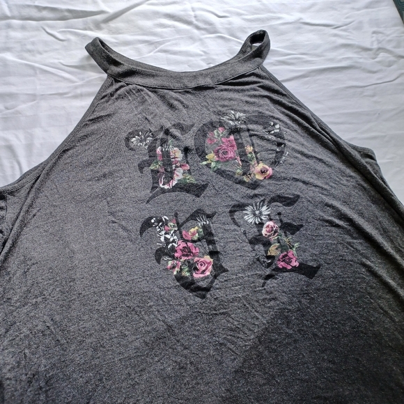 Torrid Super Soft Knits Size 3 Tank Top LOVE in Florals on Gray - Picture 10 of 11